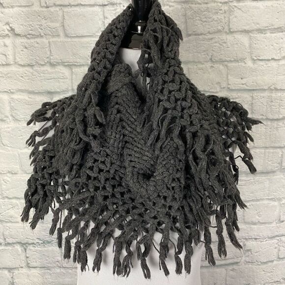Infinity scarf with fringe knit chevron pattern pullover grey - Picture 6 of 6